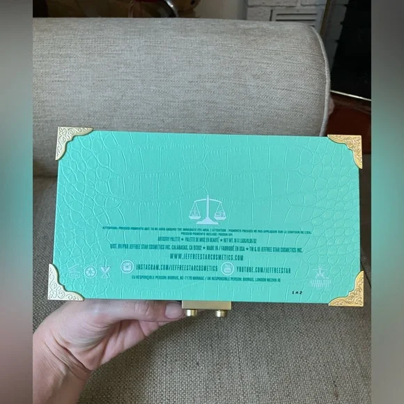 Jeffree star blood money green eyeshadow palette - Picture 5 of 5